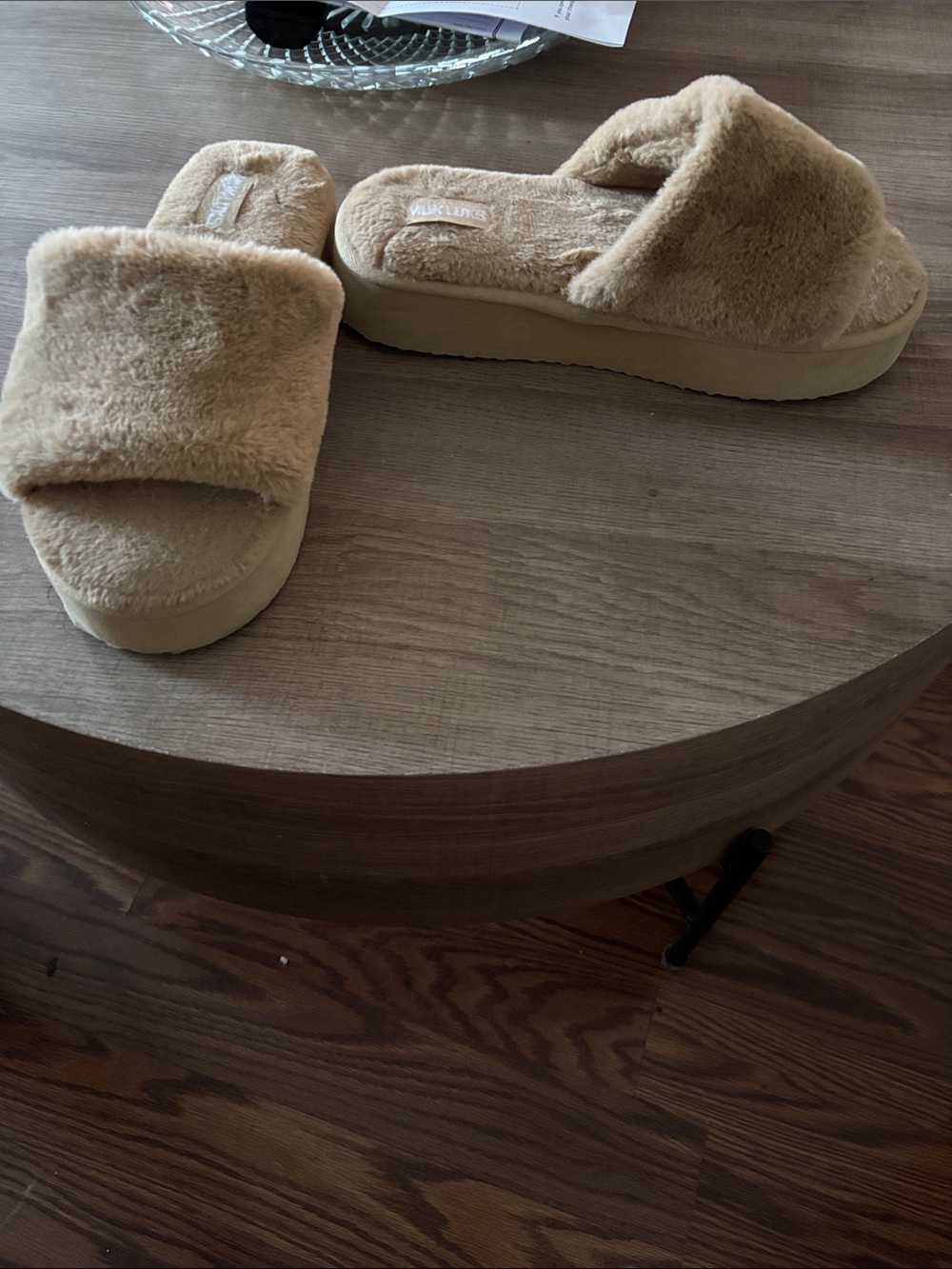Plush Slide Slippers - Beige Faux Fur Comfort